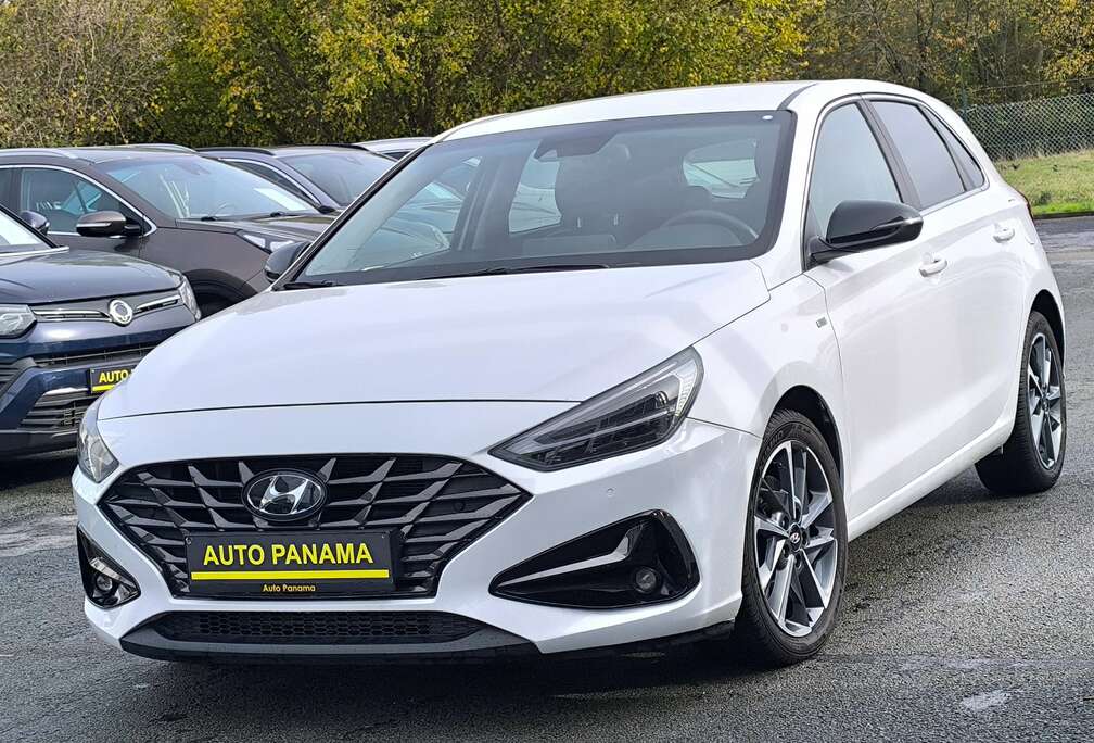 Hyundai i30 1.6 CRDi 136CV  CUIR CLIM GPS PHARE LED FULL