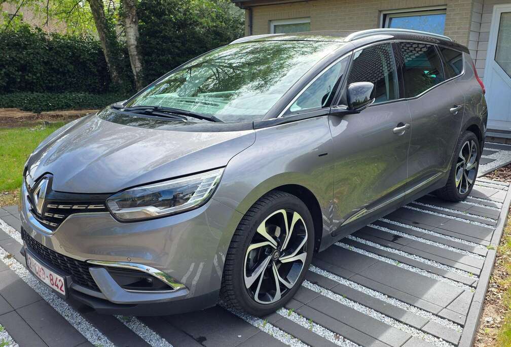 Renault Nog 1 jaar extra garantie - extra: zomerbanden - Bose geluidsinstallatie - Black Edition