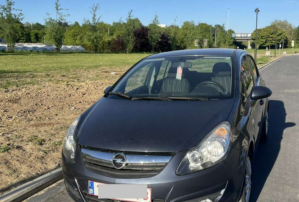 Opel 1.2i Cosmo