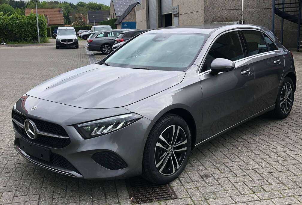 Mercedes-Benz A 250 e Plugin-Hybrid 360  camera, Carplay Directiewagen