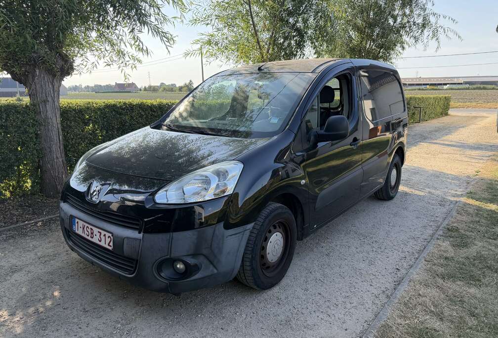 Peugeot 1.6 HDi L2H1 Confort 121 FAP (EU5)