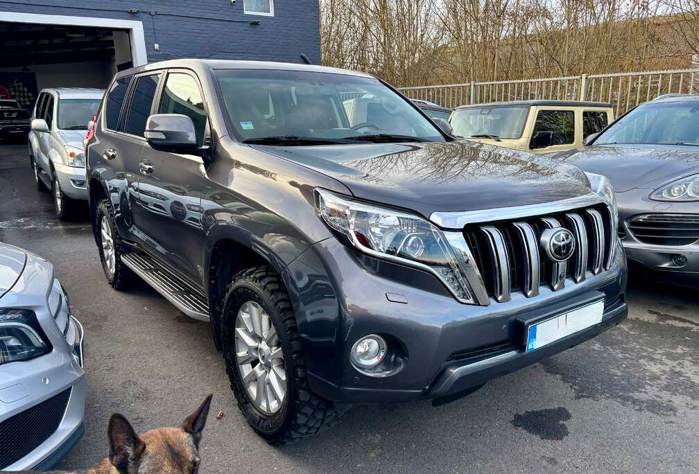 Toyota D-4D Premium * Belge Car-pass * poss Utilitaire