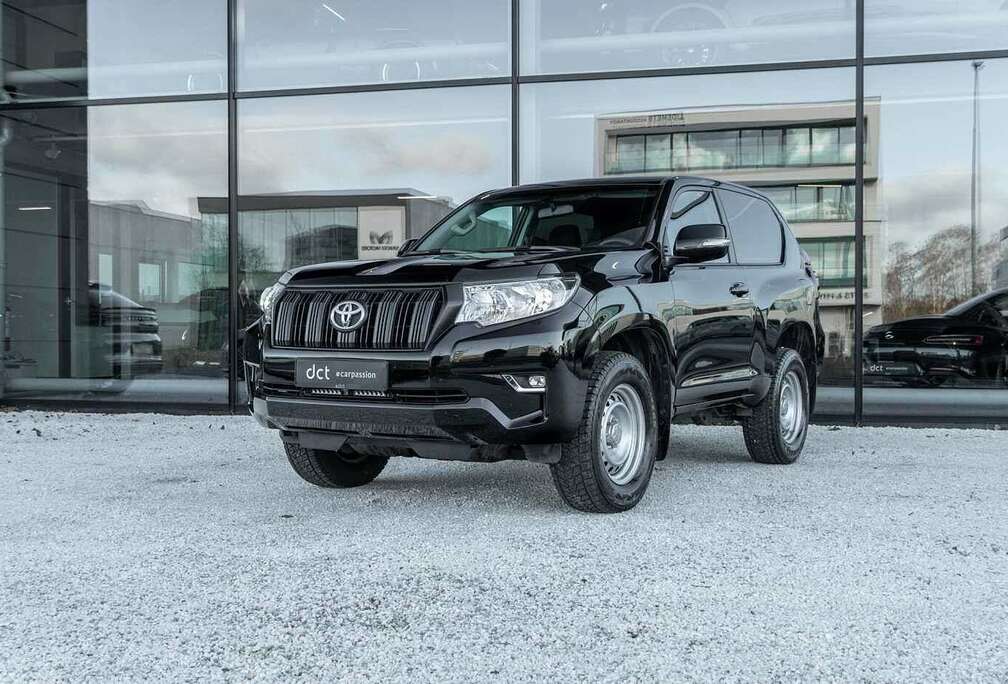 Toyota 2.8D **44000 km** Manual 3 door version 1 Owner