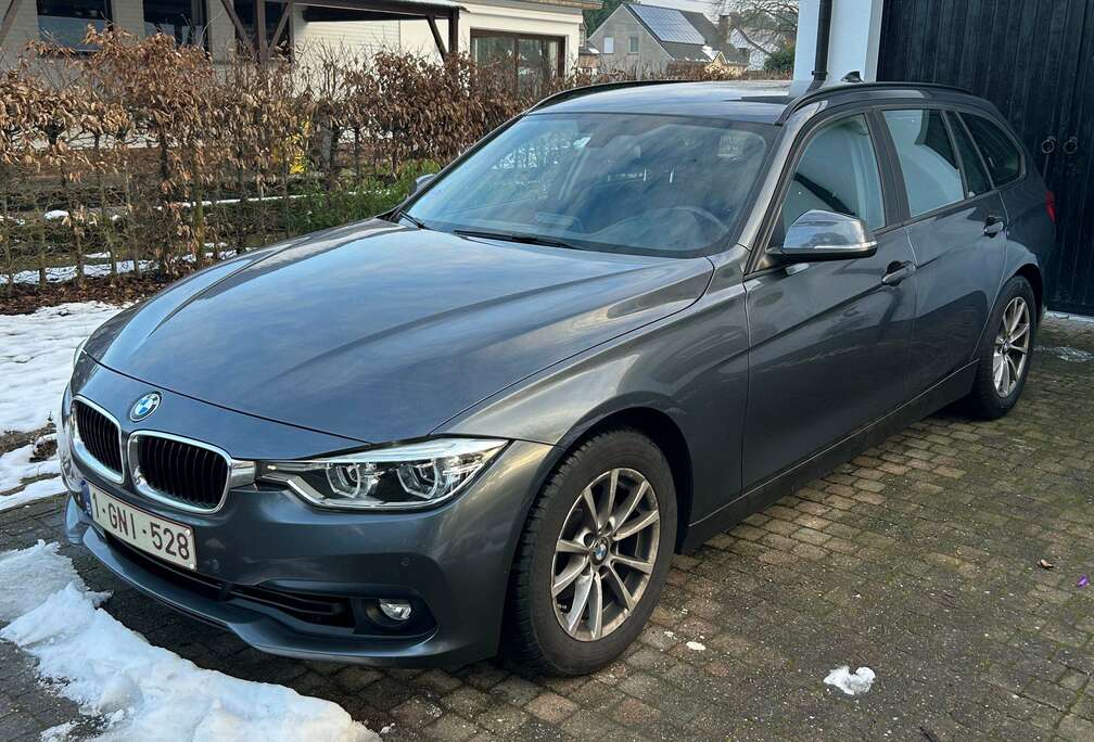 BMW 318i Touring Aut. Sport Line