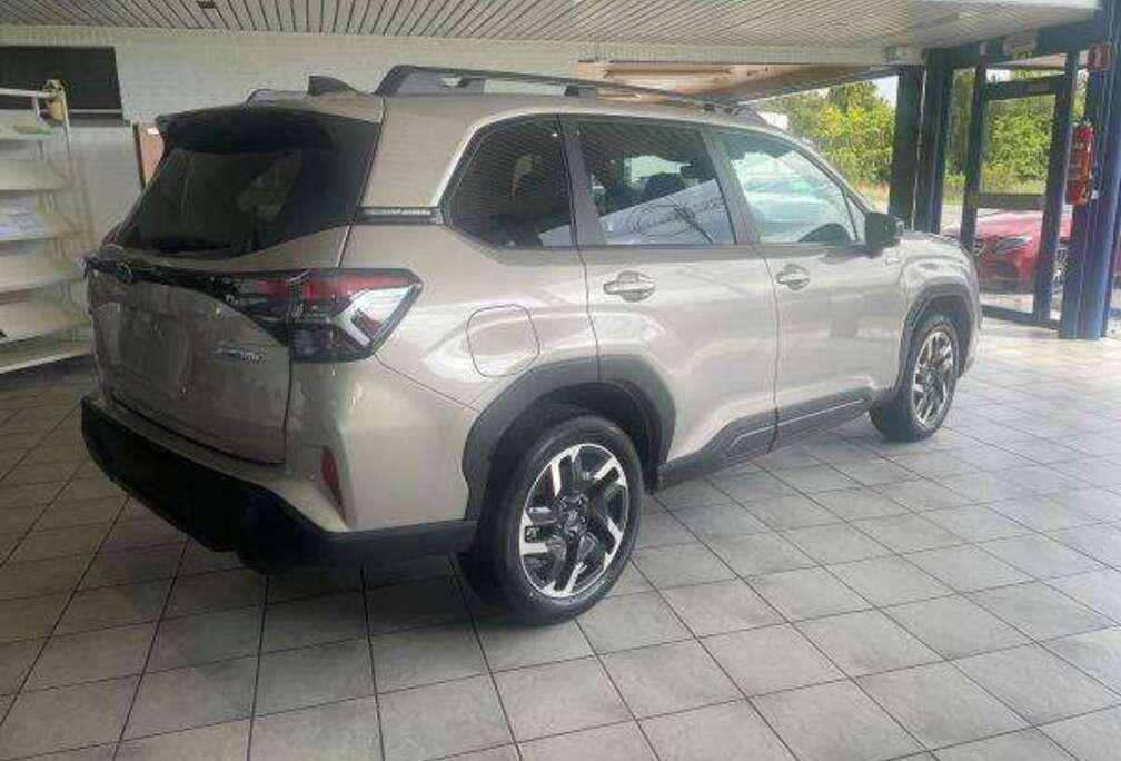 Subaru Forester 2.0i-S e-Boxer Luxury