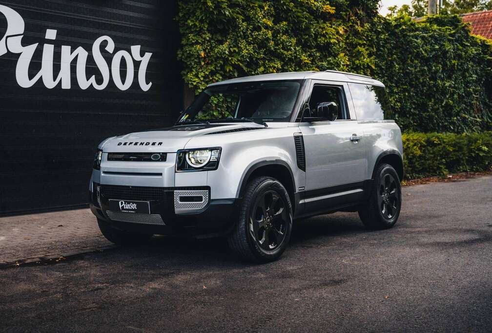 Land Rover DEFENDER 90 3.0 36,900 EX VAT // full history // one owner