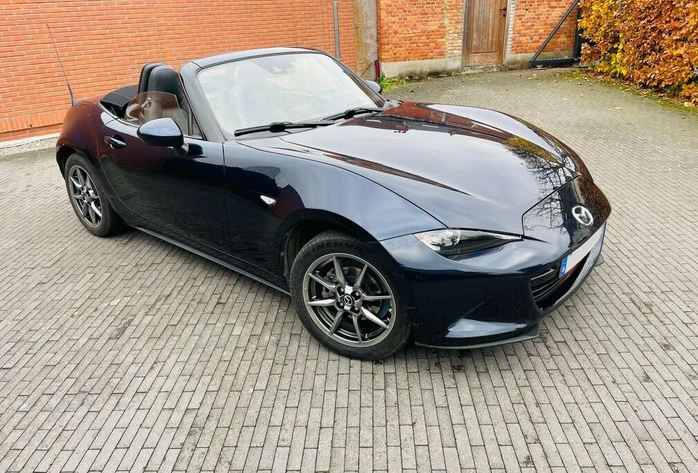 Mazda MX-5 1.5i Skyactiv-G Kazari