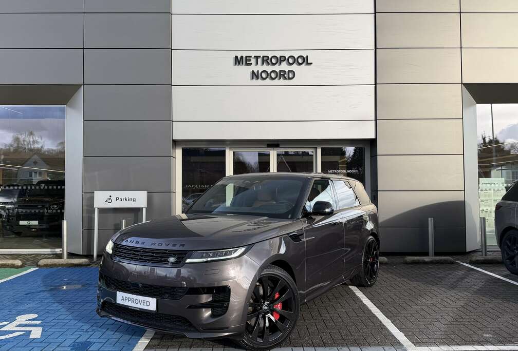 Land Rover P460e Dynamic SE // 4 Wheelsteering