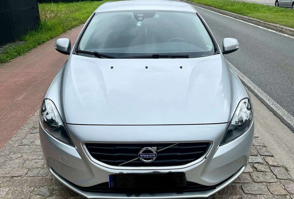 Volvo V40 D2 Geartronic Momentum