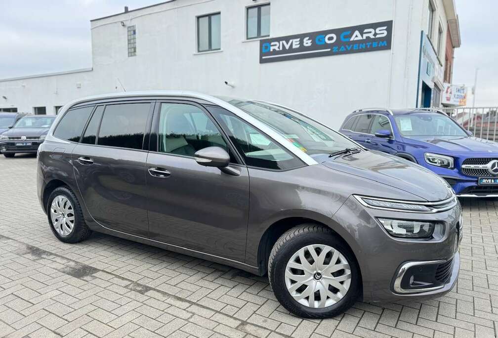 Citroen 1.2i Benzine - 7 PLAATSEN ** 1 JAAR GARANTIE **