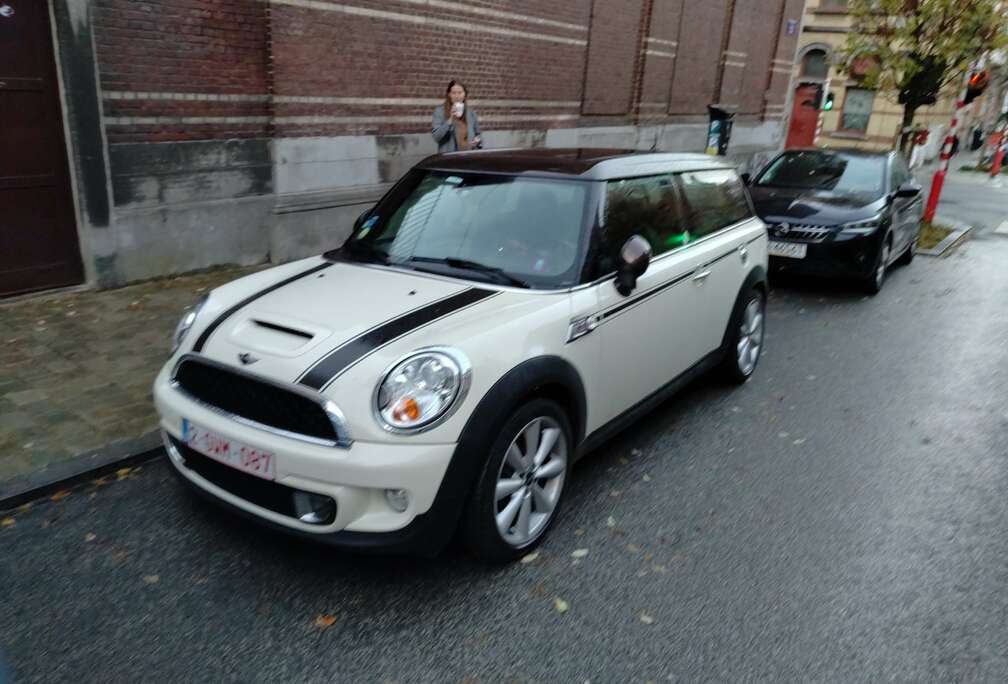MINI Mini Clubman 2.0 D Cooper SD 143ch Hampton