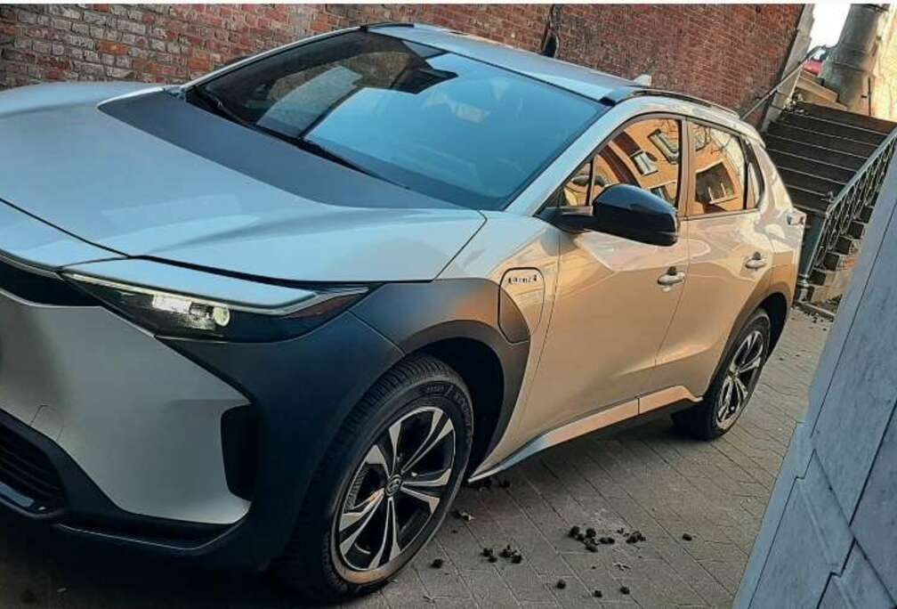 Toyota TOYOTA BZ4X, 71kWh/NOVI/CARPLAY/CAMERA/ADAP.C