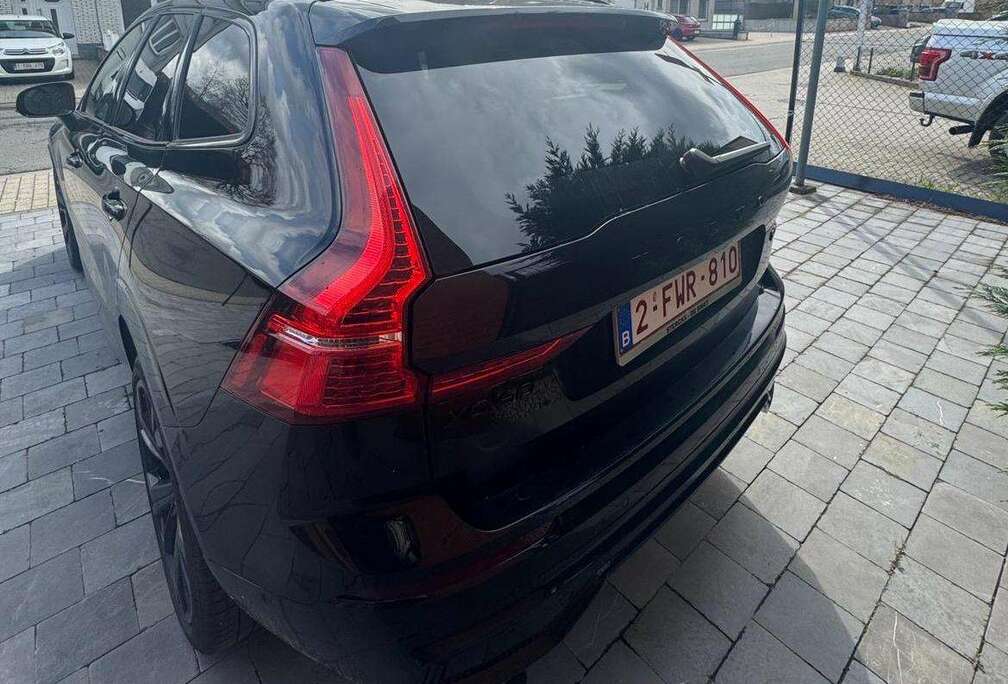 Volvo VolvoXC60 2.0 B5 Mild-Hybrid Ultra Black Edition AWD 2024  Essence  19.671 km  Boite de vitesse automatique  250 ch