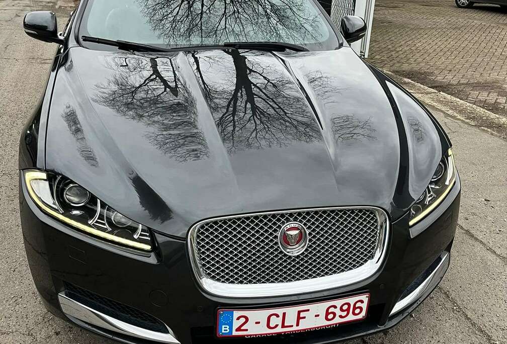 Jaguar XF 2.0 Turbo