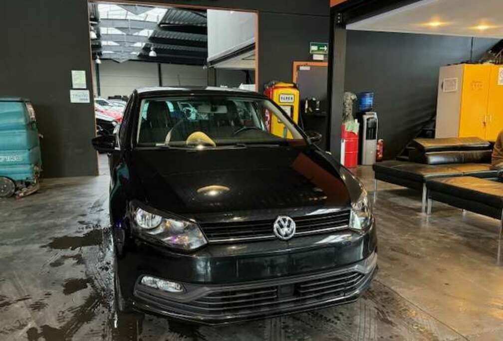 Volkswagen 1.0i - 5 PORTES - A/C - RADIO CD - MEDIA/AUX