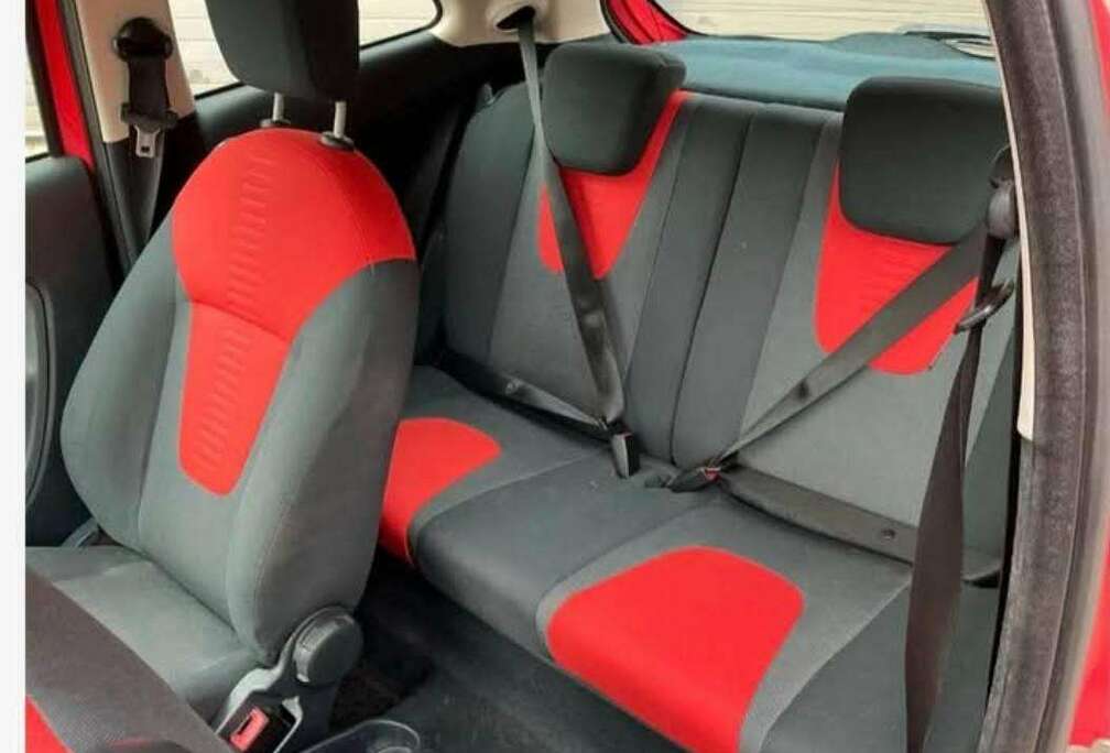 Ford Ka 1.2i Ambiente