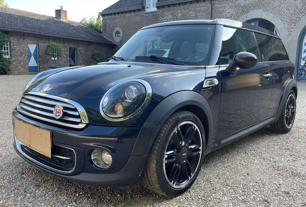 MINI Mini Clubman 1.6 D Cooper DPF Hampton