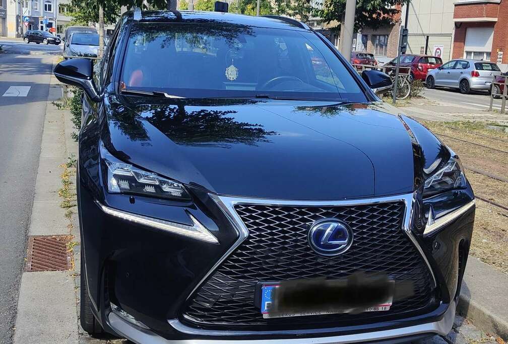 Lexus 2.5i AWD F Sport Line E-CVT