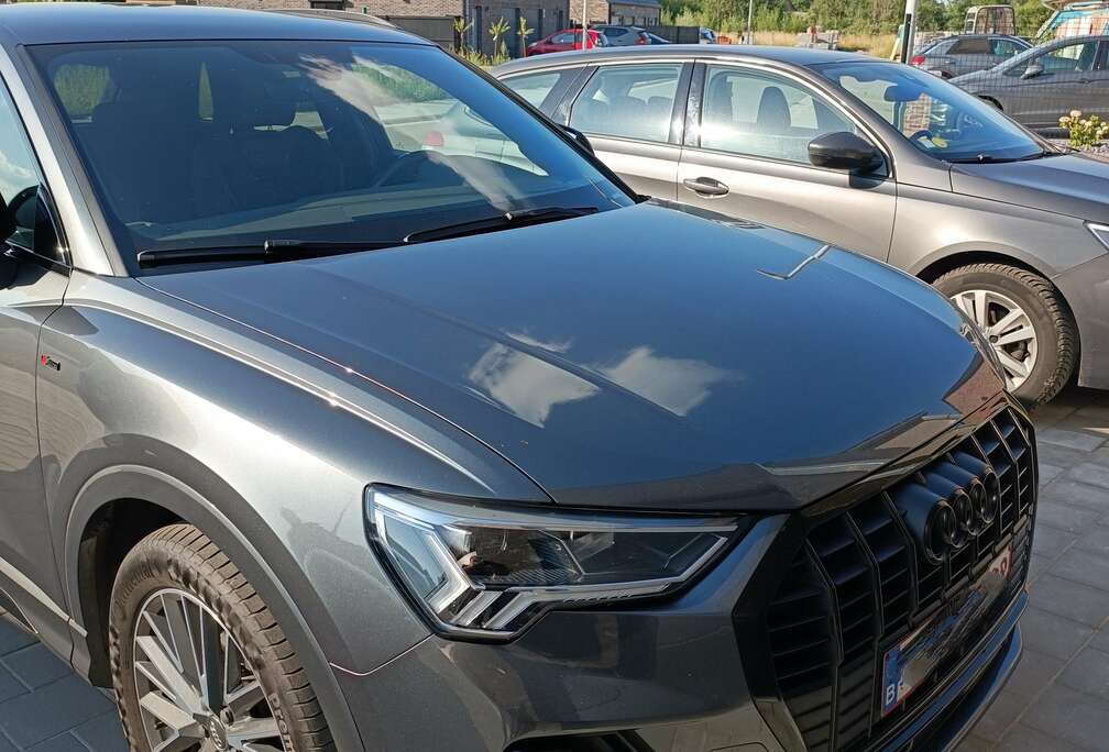 Audi Q3 35 TDi S line S tronic