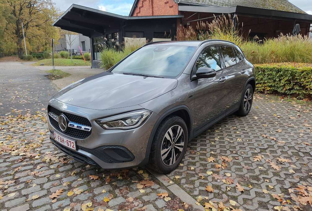 Mercedes-Benz GLA 250 e PHEV