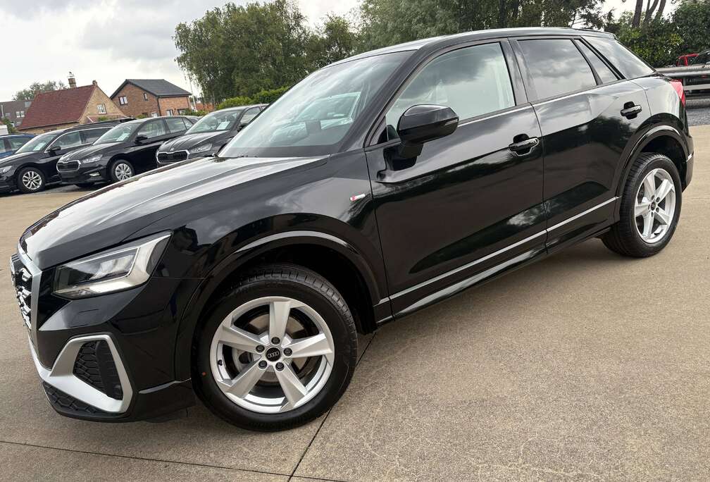 Audi Q2 35 TFSI S-line S tronic / Automaat / leder