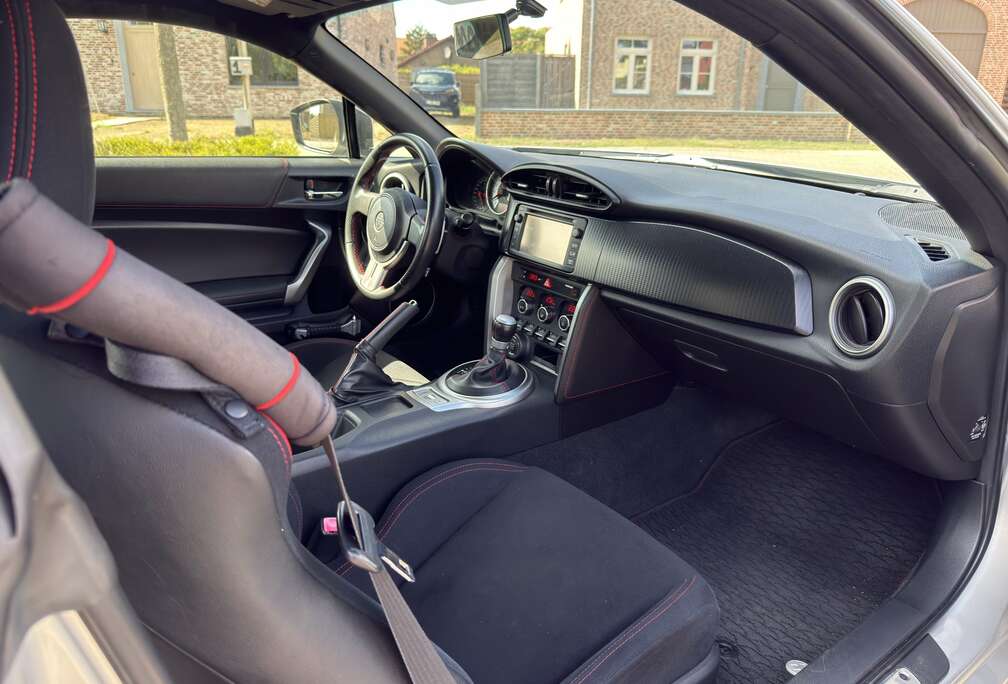 Toyota 2.0i Boxer Sport