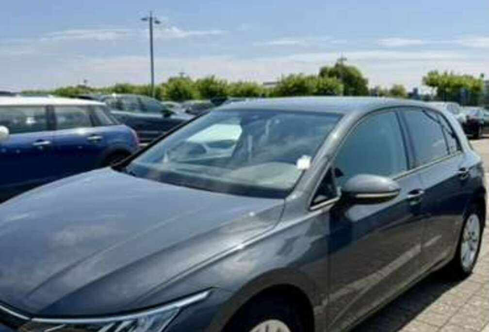 Volkswagen Golf 1.0 eTSI Life Business OPF DSG