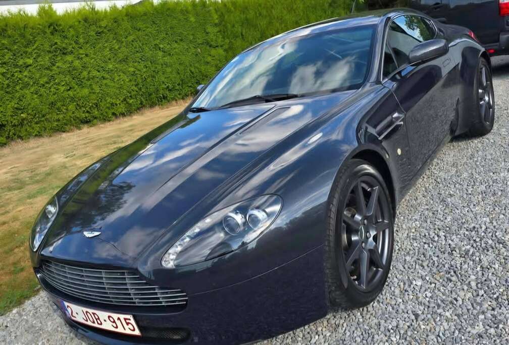 Aston Martin V8 Vantage