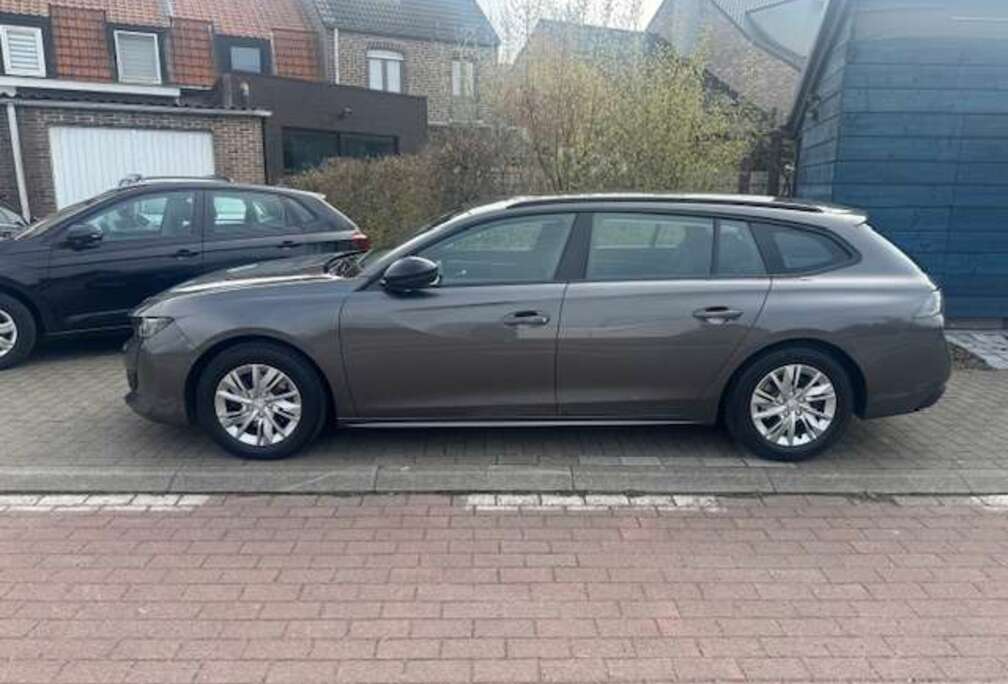 Peugeot SW 1.2 met 130pks 12Maanden garantie 1e eigenaar