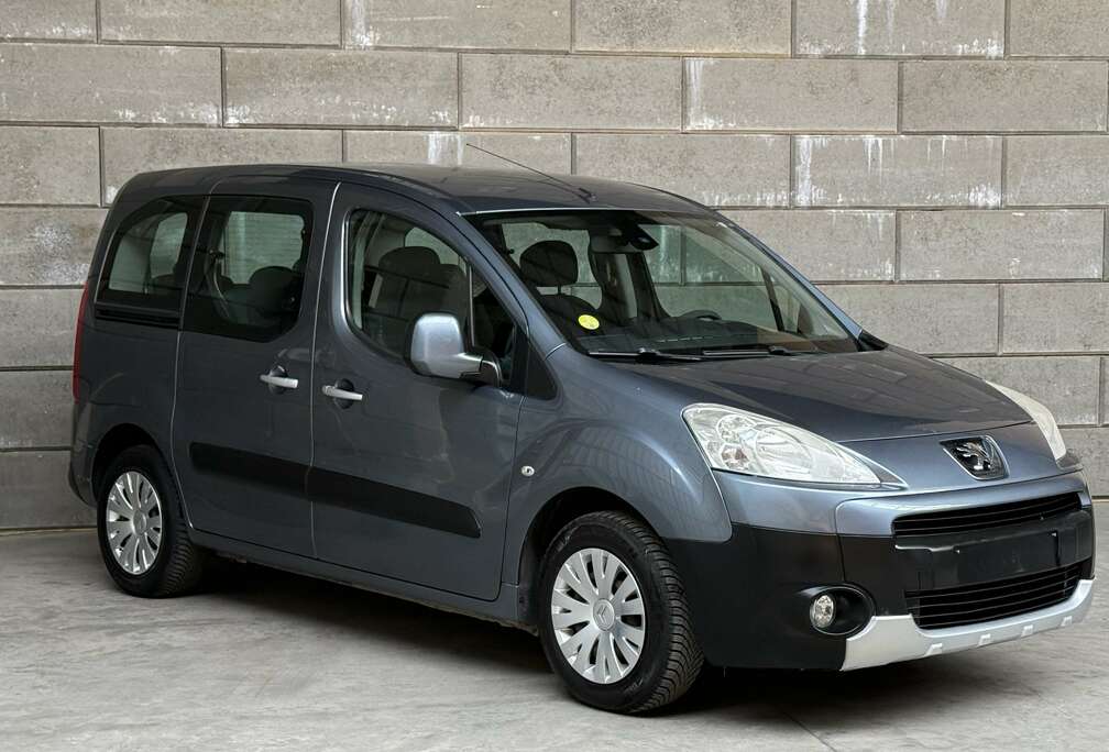 Peugeot Tepee 1.6 HDi FAP 92ch Loisirs 7pl