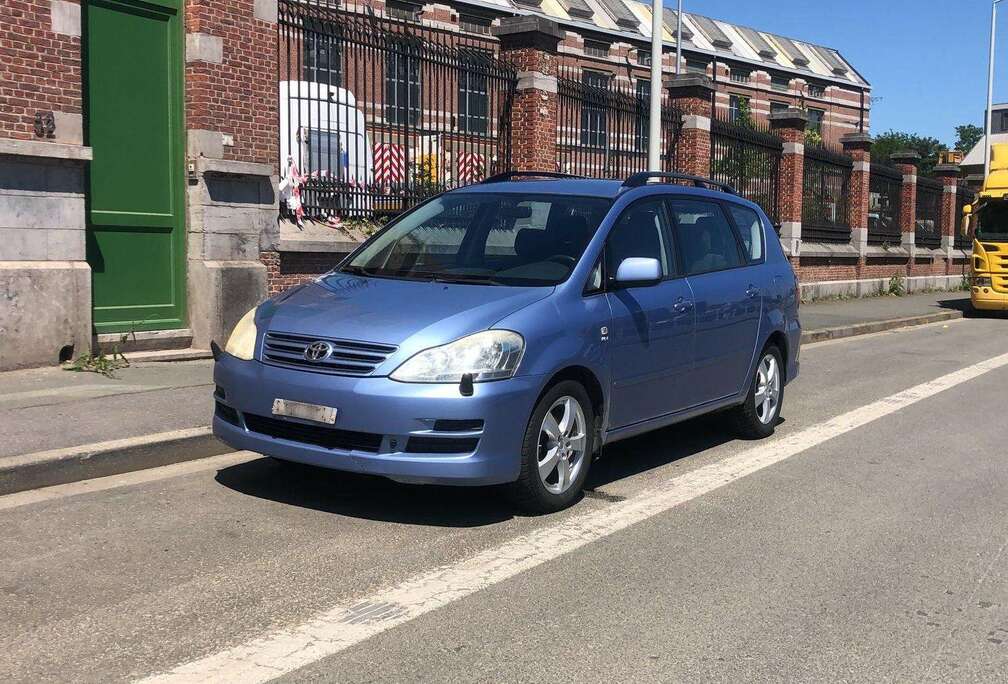 Toyota Avensis Verso 2.0i VVT-i 16v D4 Linea Sol 7pl.