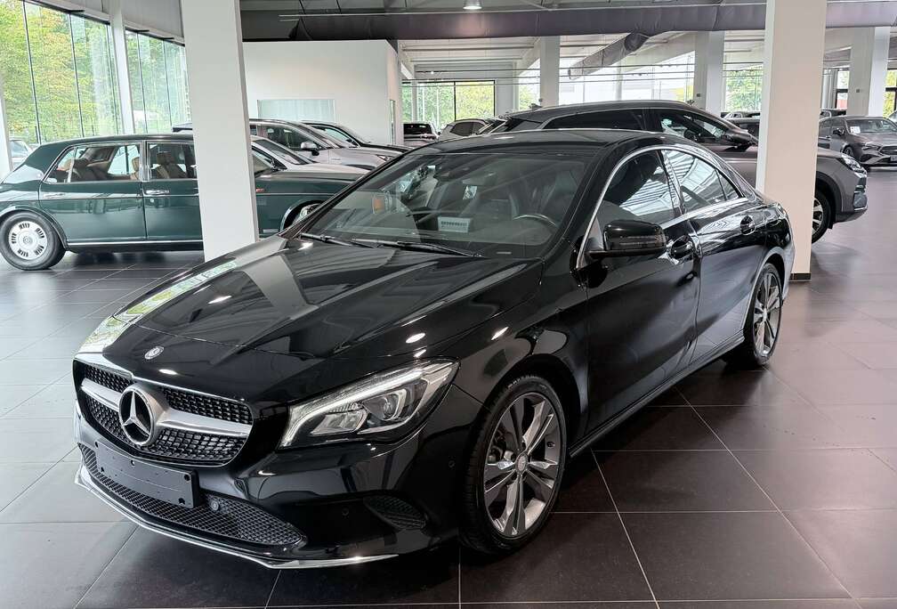 Mercedes-Benz CLA 180 / PDC / Stoelverwarming