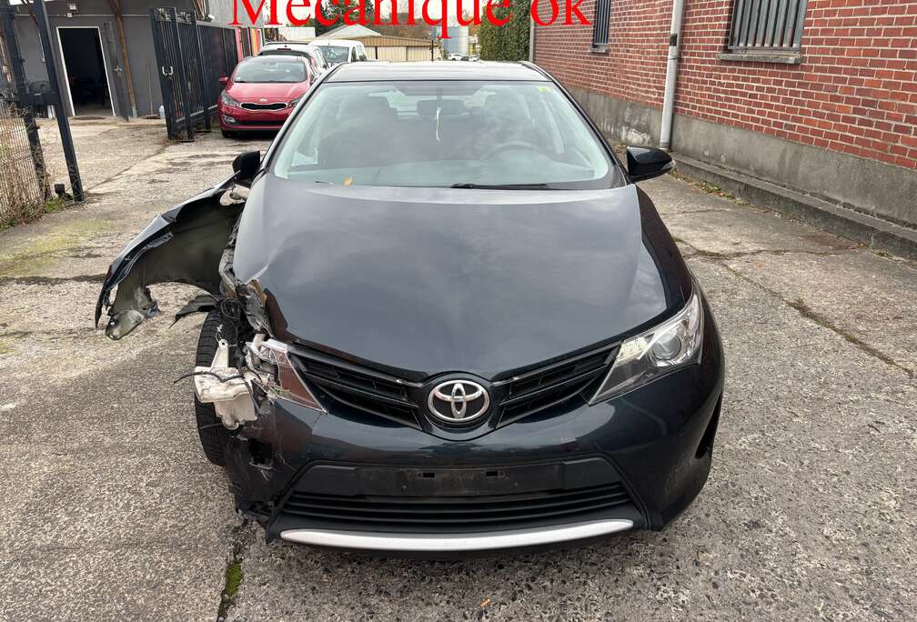 Toyota Auris 1.33i VVT-i mecanique ok