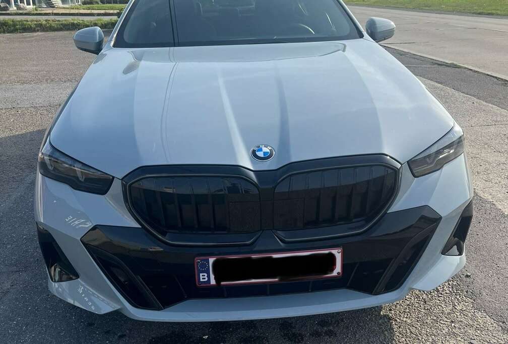BMW 520i KIT M SPORT