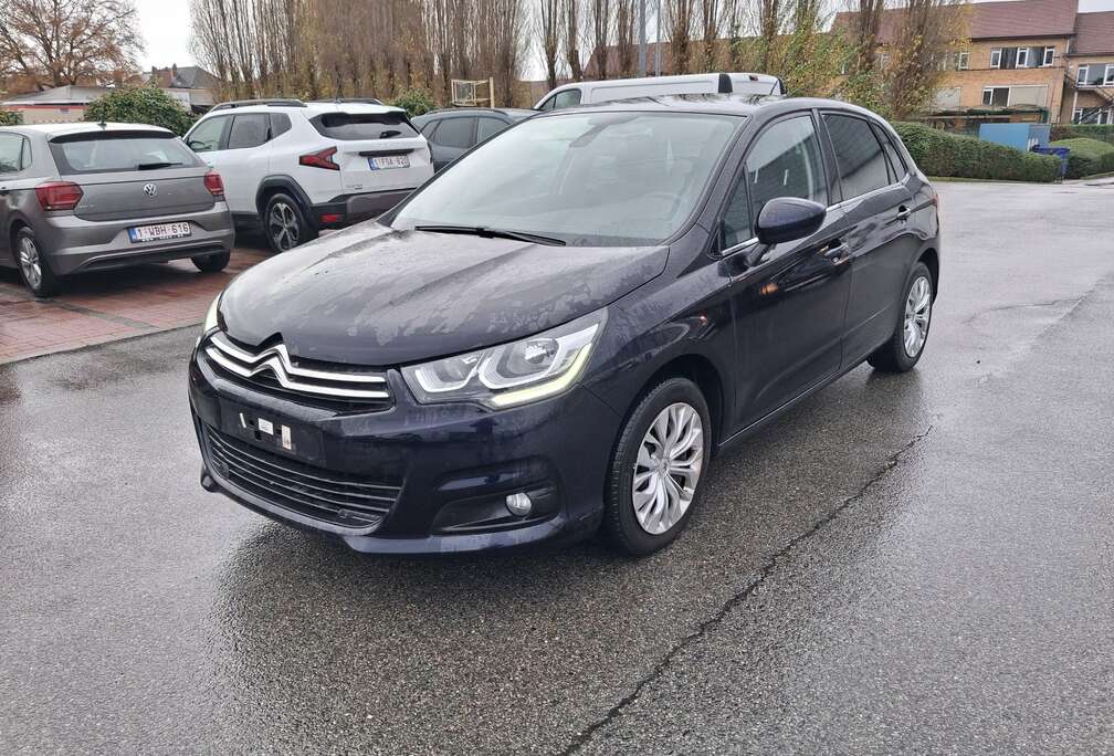 Citroen C4 1.2 essence