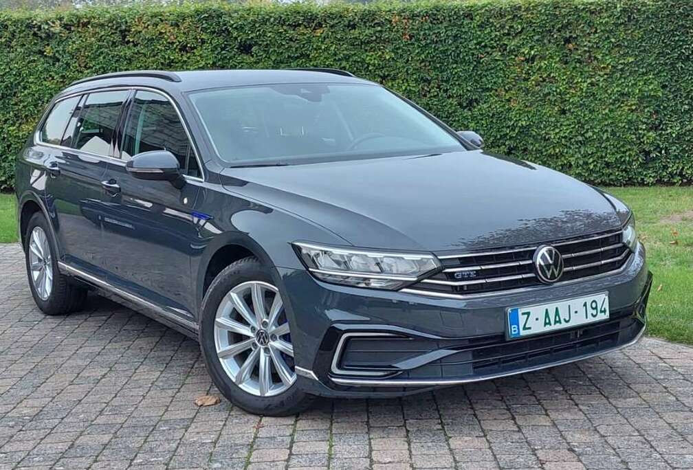 Volkswagen Passat Variant GTE - Trekhaak - Camera - Dig Dashb