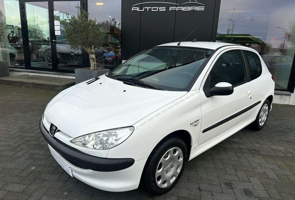 Peugeot 1.4 i Benzine 75pk 1 er prop