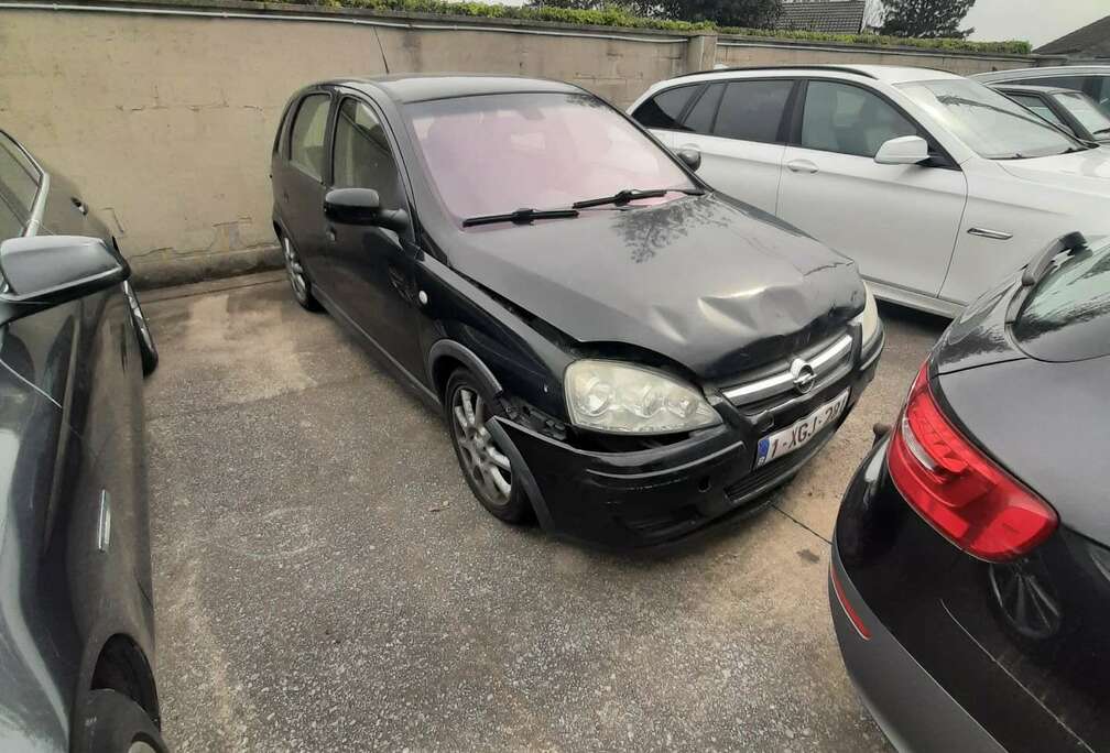 Opel opel corsa c 1.3 diesel accidenté 280000 déclassé