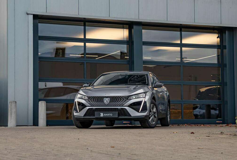 Peugeot 130 PK AT  Camera  Keyless  Navi  Airco  A...