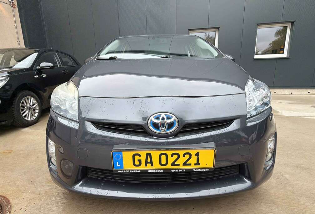 Toyota Prius (Hybrid)