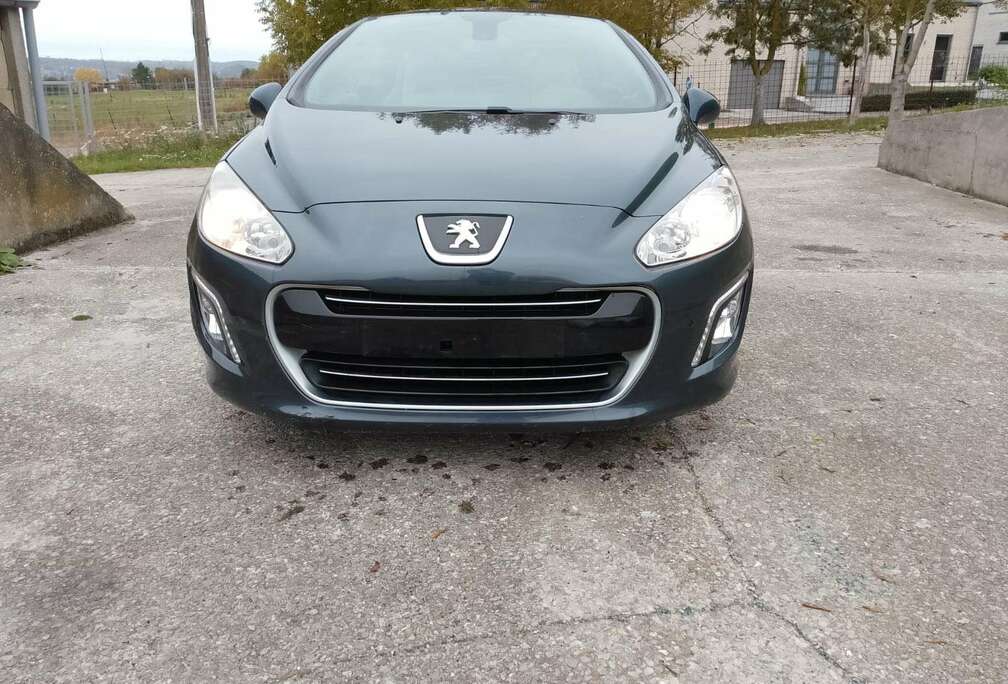 Peugeot CC 2.0 HDi 16V 140ch FAP Féline