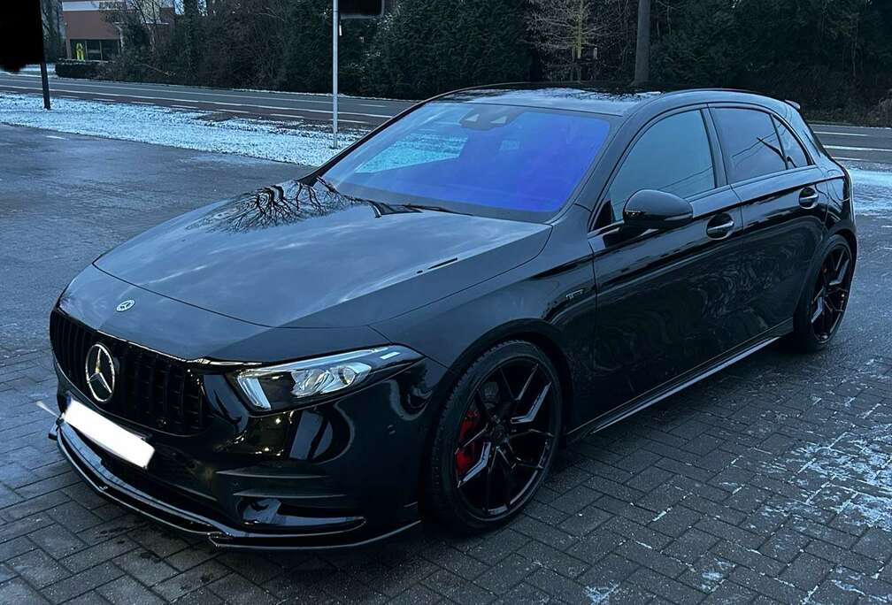 Mercedes-Benz e 8G-DCT AMG Line