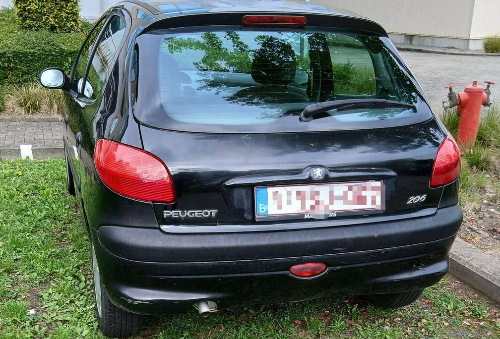 Peugeot 1.1i Enfant Terrible