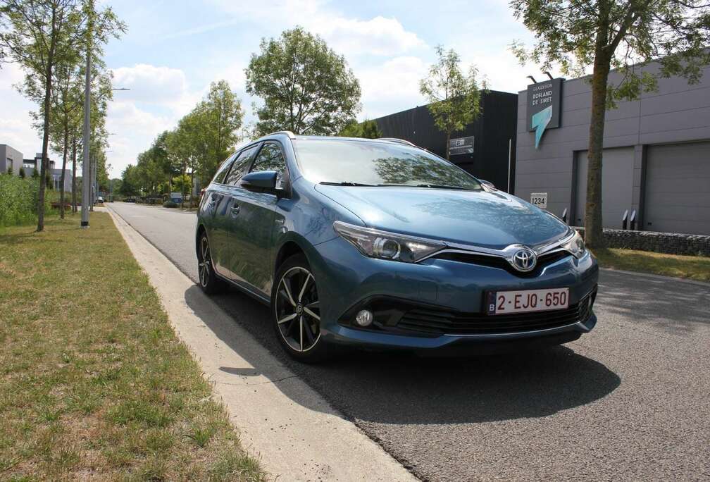 Toyota 1.8 VVT-i Hybrid Automatik Touring Sports Comfort