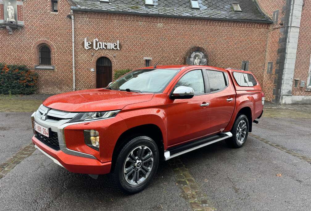 Mitsubishi 2.3 DI-D 4WD-II Intense Edit.One(EU6d-T)