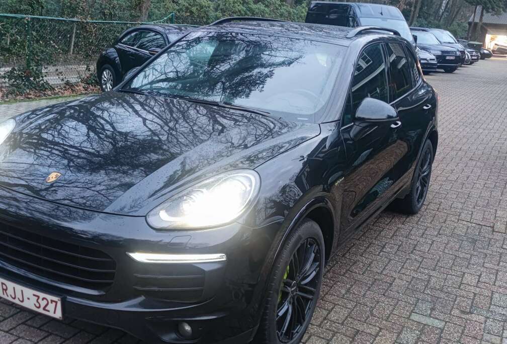 Porsche Cayenne S Hybrid Tiptronic S