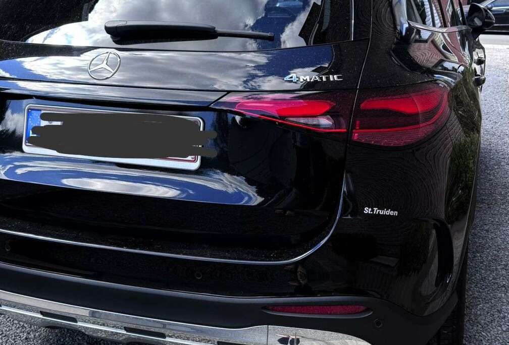 Mercedes-Benz GLC 200 AMG Line 4x4 panoramische open dak