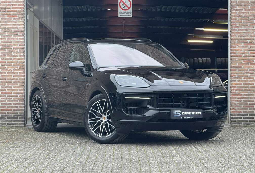 Porsche E-Hybrid Pano  Passenger Display  360  BOSE