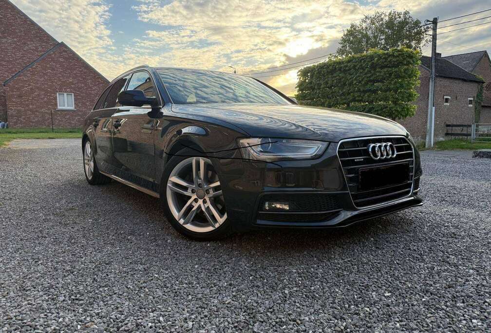 Audi A4 Avant 2.0 TDi Quattro S line