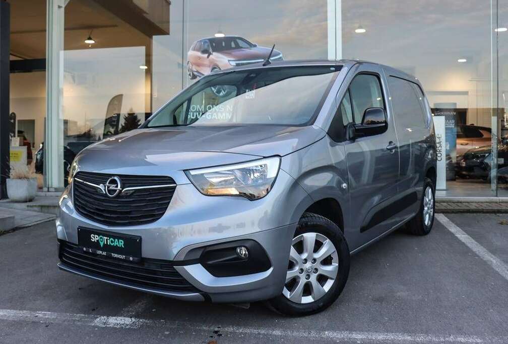 Opel CARGO L1H1 1.5 130PK TREKHAAKCAMERANAVIGATIE